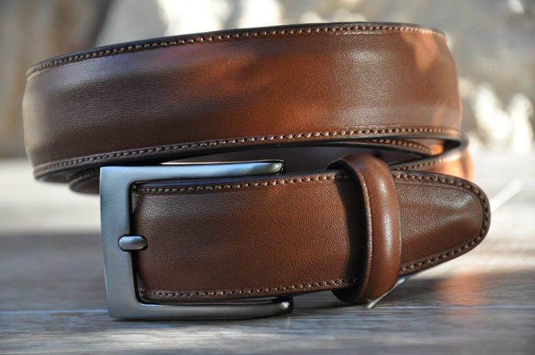 Tips on selecting the right leather belt dimension for males