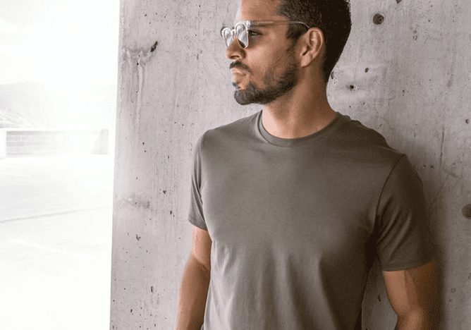 Finest Curved Hem T-Shirts to Enhance Your Personality