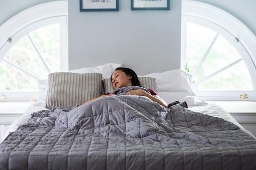 Weighted Blanket: Features And Benefits