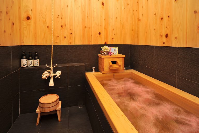 Japanese Hinoki Baths